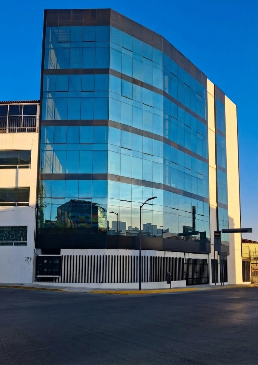 Edificio Comercial en Venta – Blvd. Carlos Camacho Espíritu, Puebla